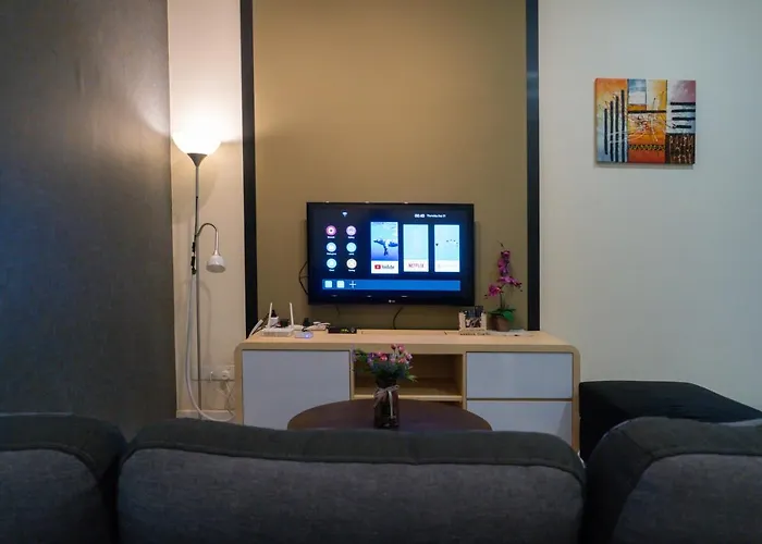 Mount Austin #Akademik Suite Floral Deer Studio 2-4Pax #Mspro