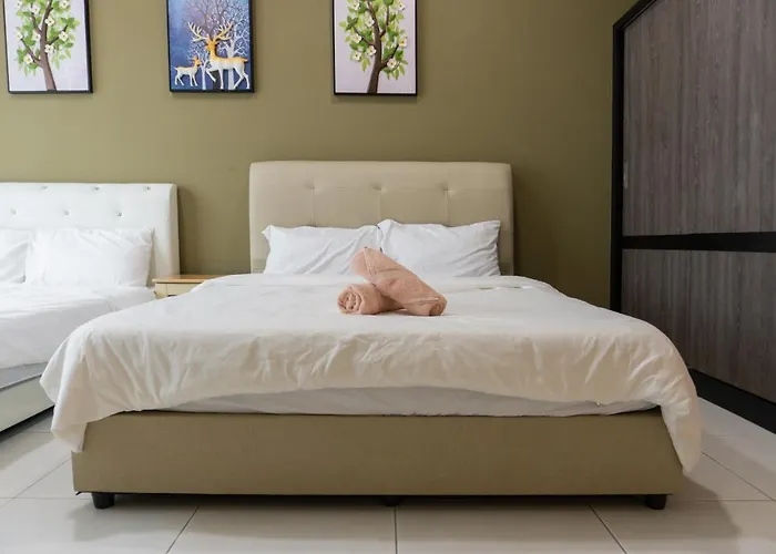 Mount Austin #Akademik Suite Floral Deer Studio 2-4Pax #Mspro
